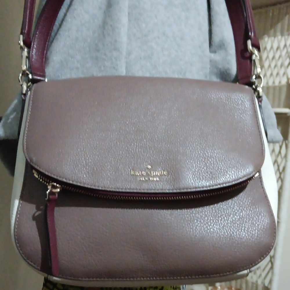 Kate Spade Pebbled Leather Two-way Crossbody Bag Almost New Embossed